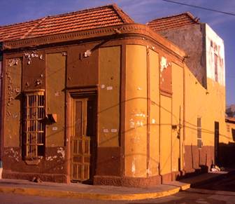 Diferencias entre la arqutectura de San José y la arquitectura urbana de otras comunidades